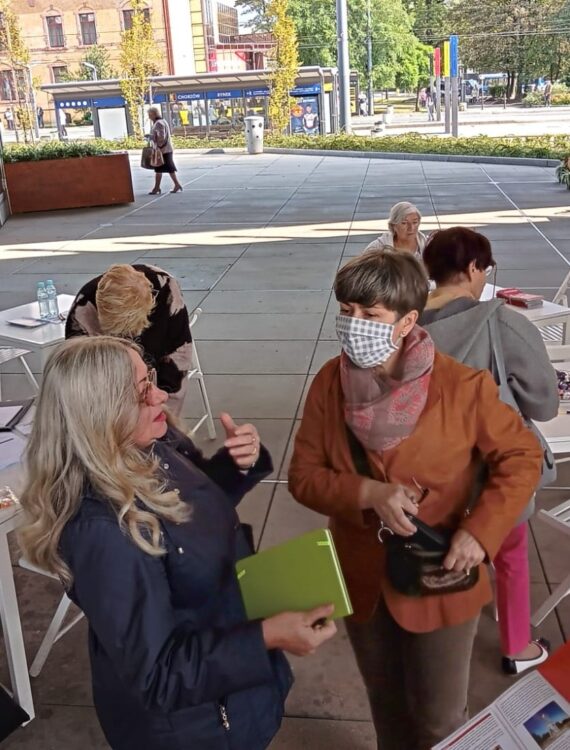 8 października 2020 Chorzów, akcja zbierania propozycji miejsc, w których mogą powstać zielone punkty